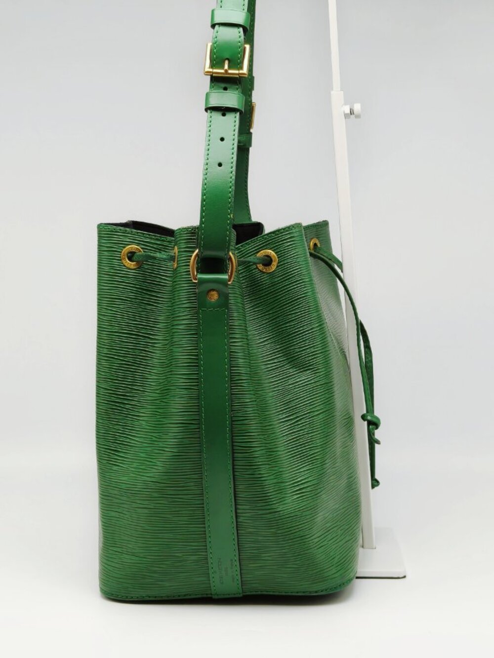 Louis Vuitton Green Epi Leather Noe Bucket Shoulder Bag LV Vintage - Picture 4 of 15